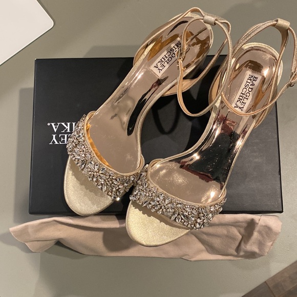 Badgley Mischka Heels! Never worn! - Picture 2 of 3